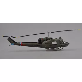   Easy Model 39320 Bell UH-1C Iroquois, 57th Aviation Company Cougars 1970 (1/48) helikopter modell