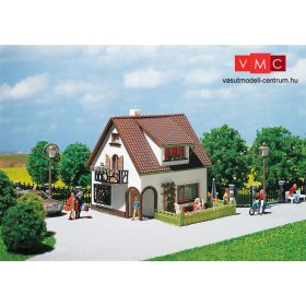 Faller 130200 Családi ház tetőtéri ablakkal (H0)