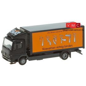 Faller 161561 Car System: Mercedes-Benz Atego dobozos teherautó (Herpa), Sixt (H0)