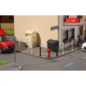 Faller 180450 Utcanévtáblák és utcai kiegészítők (H0)