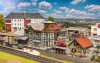 Faller 190085 Aktions-Set: Vasútállomás Sonneberg, fedett peronnal, biciklitárolóval és őrházzal (H0)