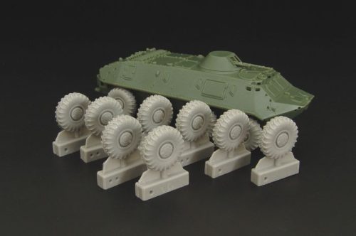 Hauler HLH72061 Russian BTR-60 Wheels (ACE, ICM, S-model) resin casted wheels 1/72 feljavító készlet