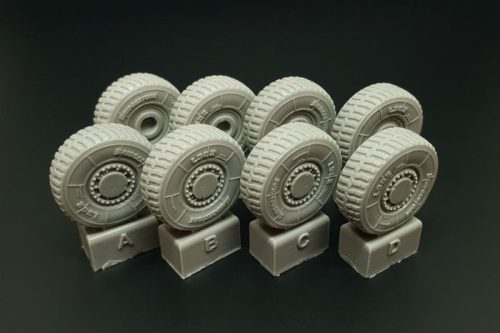 Hauler HLU35115 JGSDF Type 16 Wheels (Tamiya kit) Resin casted wheels 1/35 feljavító készlet