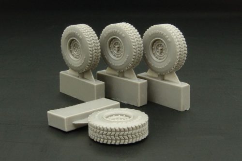 Hauler HLX48301 HMMWVE (Hummer) aggressive pattern wheels PE parts for TAMIYA model 1/48 feljavító készlet