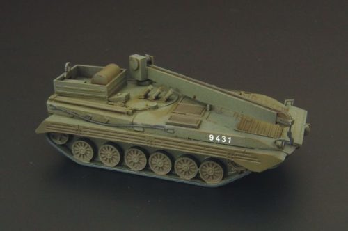 Hauler HTT120027 Soviet BREM-2 recovery vehicle kit BMP-2 1/120 harcjármű makett