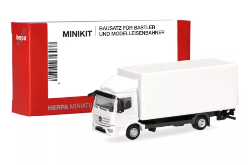 Herpa 014397 Minikit: Mercedes-Benz Atego 2013 dobozos teherautó, emelőhátfallal - fehér (H0) - Építőkészlet