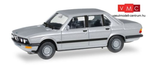 Herpa 038652 BMW 528i (E28), metál színben - ezüst (H0)