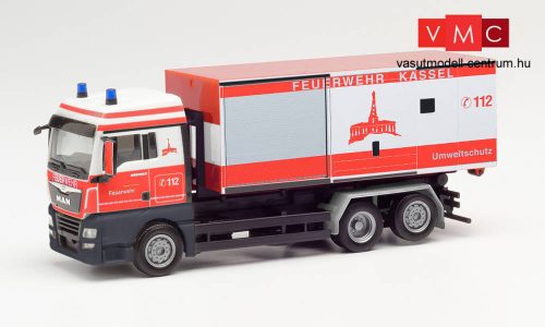 Herpa 095952 MAN TGX XLX csereszekrényszállító tűzoltó, FW Kassel (H0)