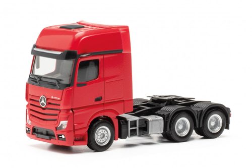 Herpa 317917 Mercedes-Benz Actros L Giga nyergesvontató, 3 tengelyes - piros (H0)