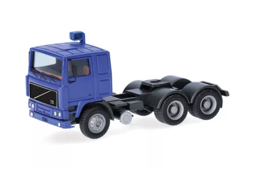 Herpa 318082 Volvo F10 FD nyergesvontató, 3-tengelyes - ultramarinkék (H0)