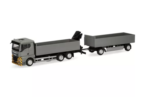 Herpa 320825 MAN TGX GN magasplatós teherautó rakodódaruval, pótkocsival (H0)