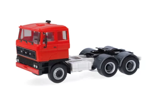 Herpa 321204 DAF 2800 nyergesvontató, 3-tengelyes - piros (H0)