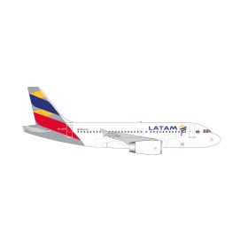 Herpa 538770 Airbus A319 LATAM - Ecuador Flag (1:500)
