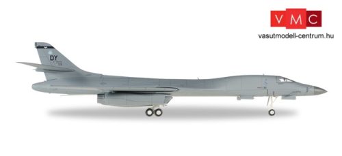 Herpa 557924 Rockwell B-1B Lancer USAF - 9th Bomb Squadron, Bats, Dyess AB (1:200)