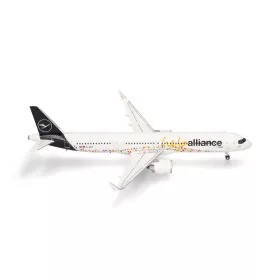 Herpa 573900 Airbus A321neo Lufthansa HelpAlliance (1:200)