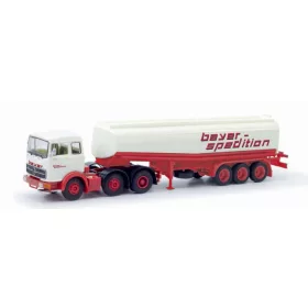   Herpa 87MBS026284 Mercedes-Benz LPS 2032 nyergesvontató, üzemanyagszállító félpótkocsival - Bayer Spedition (H0)