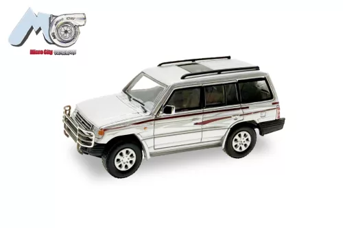 Herpa 87MC000042 Mitsubishi Pajero, ezüst (H0)