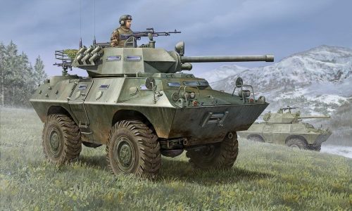 HobbyBoss 82421 LAV-150 APC 90mm Mecar Gun harcjármű makett (1/35)