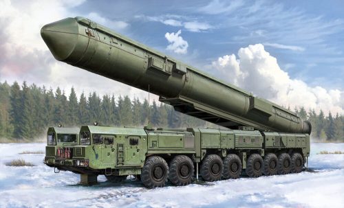 HobbyBoss 82952 15U175 TEL of RS-12M1 Topol-M ICBM complex harcjármű makett (1/72)