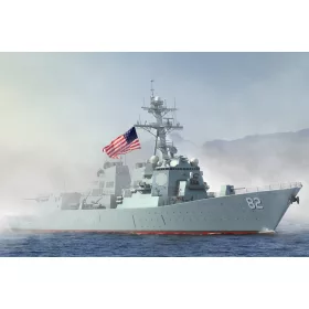 HobbyBoss 83412 USS Lassen DDG-82 Hajó makett (1/700)