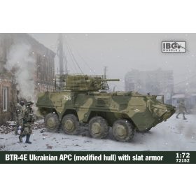   IBG Models 72152 BTR-4E Ukrainian APC (Modified Hull) with Slat Armor (1/72) harcjármű makett