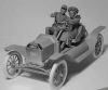 ICM 24014 American Sport Car Drivers(1910s)(1 male 1 female figures) (1/24)