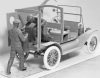 ICM 24018 American Gasoline Loaders (1910s)(2 figu (1/24)