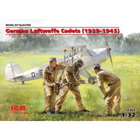   ICM 32103 German Luftwaffe Cadets (1939-1945) (3 Figures) (1/32)