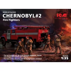   ICM 35902 Chernobyl2. Fire Fighters(AC-40-137A firetruck&4figur&diora base w.backgrou (1/35)