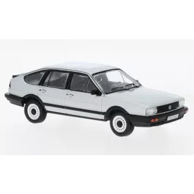   IXO 256047 Volkswagen Passat B2 silver, 1985 (IXOCLC425N) (1:43)