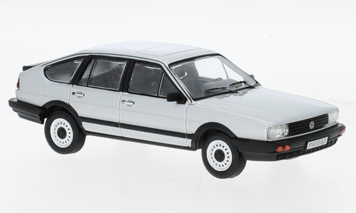 IXO 256047 Volkswagen Passat B2 silver, 1985 (IXOCLC425N) (1:43)