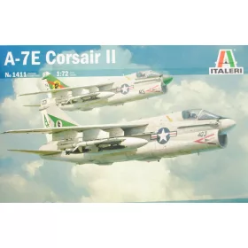 Italeri 1411 A-=E Corsair 1/72 repülőgép makett