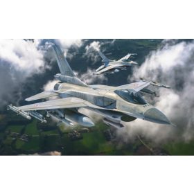   KINETIC 48156 F-16C Block 52 Viper Polish Air Force  repülőgép makett 1/48