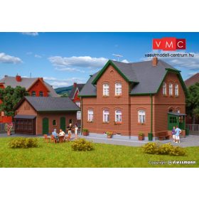 Kibri 38192 Munkásotthon melléképülettel (H0)