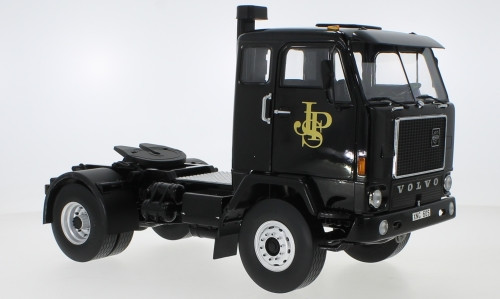 MCG 18217 Volvo F88 nyergesvontató 1977, John Player Special, fekete (245209) (1:18)