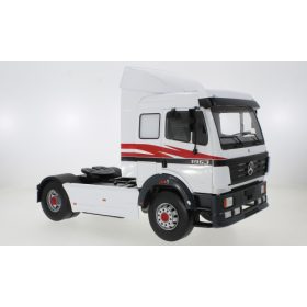   MCG 18243 Mercedes SK II nyergesvontató 1994, fehér (252475) (1:18)