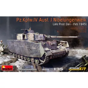   MiniArt 35342 Pz.Kpfw.IV Ausf. J Nibelungenwerk Late Prod. (Jan - Feb 1945) Interior Kit (1/35) Harcjármű makett