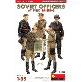   MiniArt 35365 Soviet Officers At Field Briefing. Special Edition (1/35) Katonai figura makett