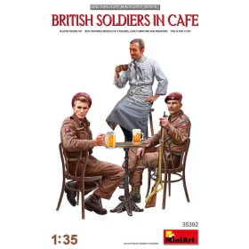   MiniArt 35392 British Soldiers in Cafe (1/35) Katonai figura makett