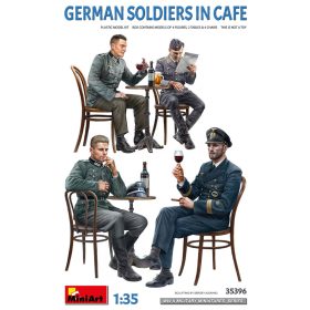   MiniArt 35396 German Soldiers in Cafe (1/35) Katonai figura makett