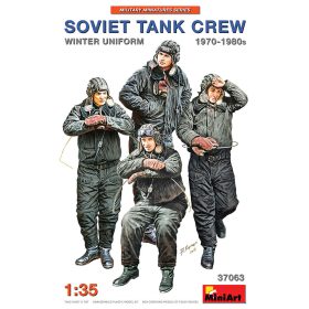   MiniArt 37063 Soviet Tank Crew 1970-1980S. Winter Uniform (1/35) Katonai figura makett