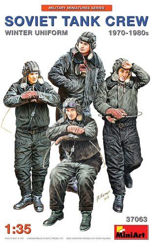 MiniArt 37063 Soviet Tank Crew 1970-1980S. Winter Uniform (1/35) Katonai figura makett