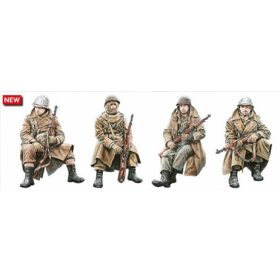   MiniArt 53045 U.S. Tank Rider Winter 1944-45 (1/35) Katonai figura makett