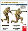 Mirage Hobby 350002 TWO US RANGERS TEAM WITH BAZOOKA (1/35) Figura makett