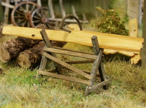 Model Scene 44512 Saw-horse (kit) 1:45 / 1:48 - Fűrészbak - LC (0)