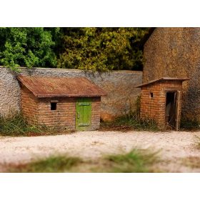   Model Scene 96529 Outhouse and shed 1:160 (kit) - Kerti WC és tárolóépület téglából (N)