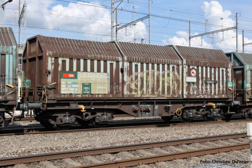 Piko 28304 Teleszkóptetős négytengelyes teherkocsi-pár, SBB (E6) (H0)