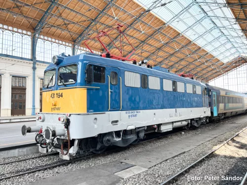 Piko 51446 Villanymozdony, V43.3 Szili, MÁV (E5) (H0)