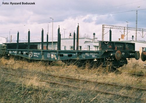 Piko 58419 Rakoncás négytengelyes teherkocsi, 401Ze, PKP (E5) (H0)