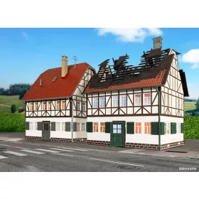 Piko 65011 Kigyulladt favázas emeletes lakóház (G)